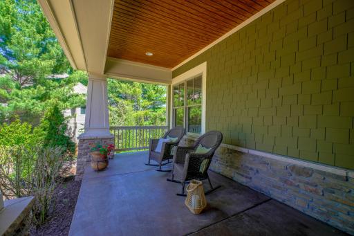 5647 57th Street Circle N, Lake Elmo, MN 55042