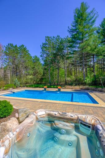 5647 57th Street Circle N, Lake Elmo, MN 55042