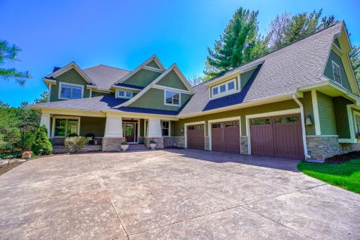 5647 57th Street Circle N, Lake Elmo, MN 55042