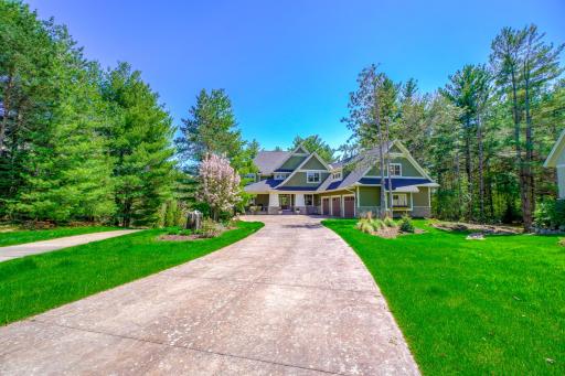 5647 57th Street Circle N, Lake Elmo, MN 55042