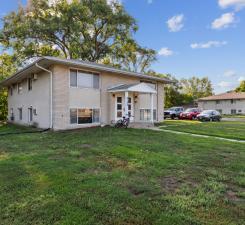 8125 12th Ave S, Bloomington, MN 55425