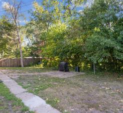 8125 12th Ave S, Bloomington, MN 55425