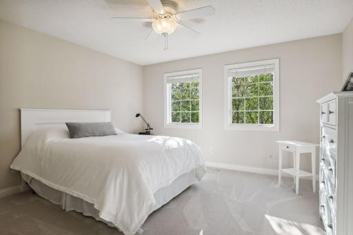 320 Louisiana Avenue N, Golden Valley, MN 55427