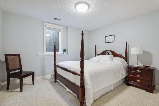 320 Louisiana Avenue N, Golden Valley, MN 55427