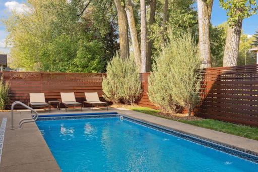 320 Louisiana Avenue N, Golden Valley, MN 55427