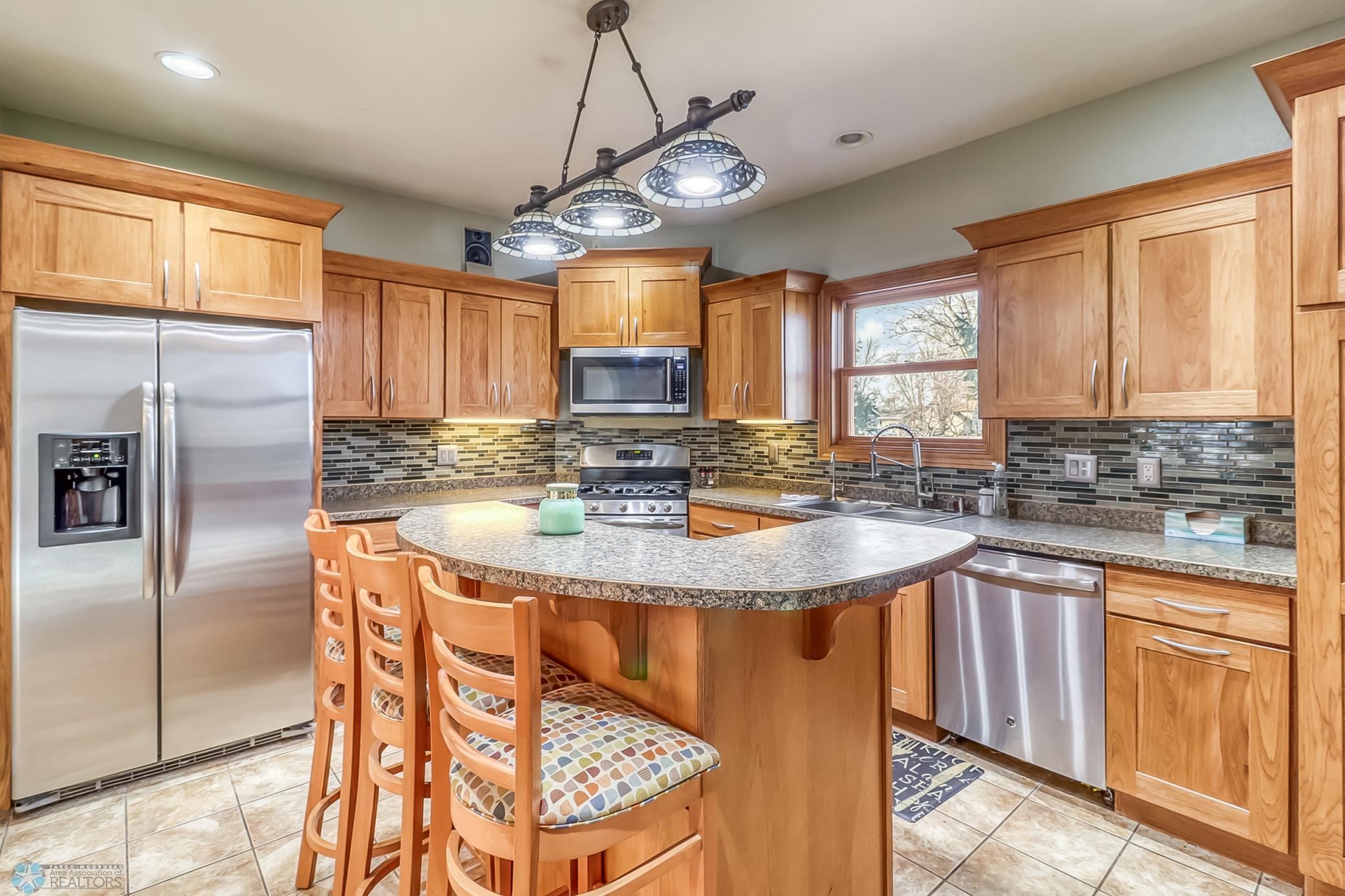 Kitchen (8).jpg