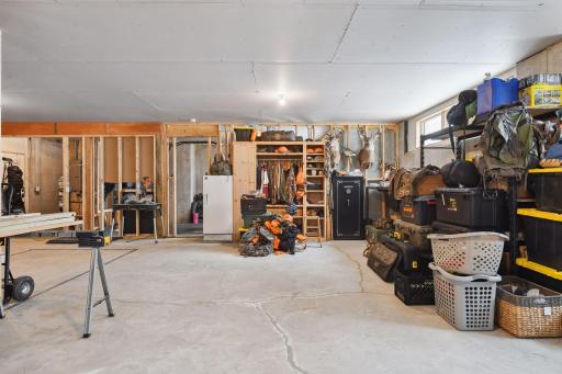 8780 Airport Road, Waconia, MN 55387