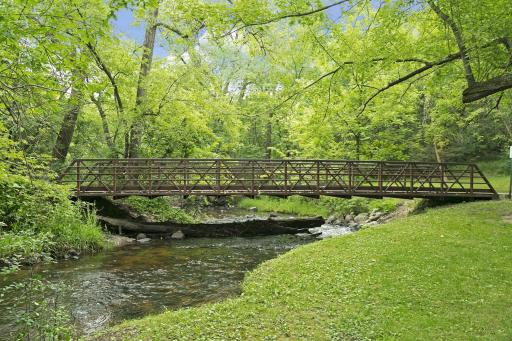 Experience natures best, just steps out the door on the trails of 9Mile Creek! Walk for miles, enjoy the park and privacy!