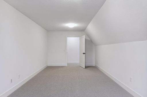 4 upper level beds+ bonus