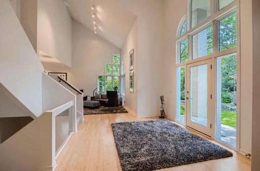 14953 Richards Drive W, Minnetonka, MN 55345
