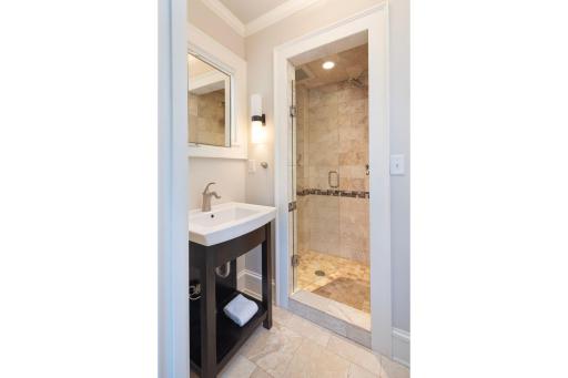2732 Kenilworth Place, Minneapolis, MN 55405