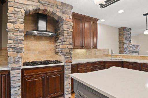7468 Mariner Drive N, Maple Grove, MN 55311