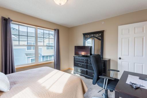 1678 Village Trail E, 1, Saint Paul, MN 55109