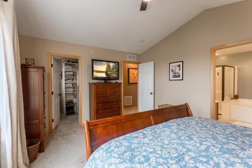 1678 Village Trail E, 1, Saint Paul, MN 55109