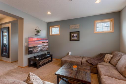 1678 Village Trail E, 1, Saint Paul, MN 55109