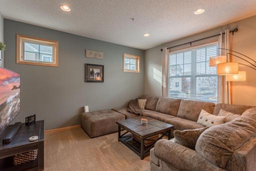 1678 Village Trail E, 1, Saint Paul, MN 55109