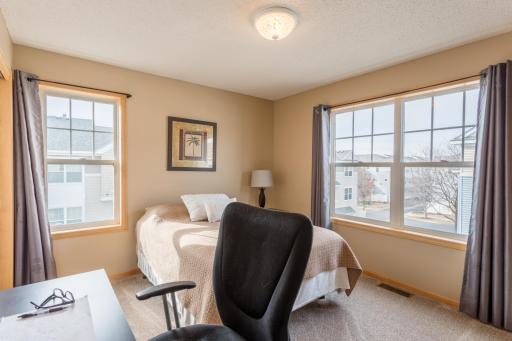 1678 Village Trail E, 1, Saint Paul, MN 55109