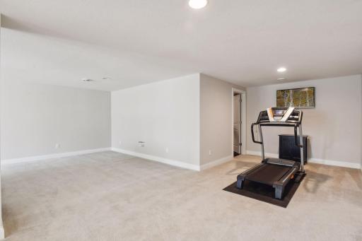 9961 Frederick Place, Eden Prairie, MN 55347