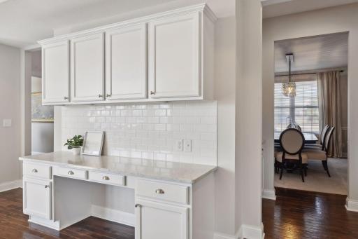 9961 Frederick Place, Eden Prairie, MN 55347