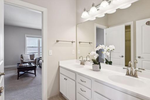 9961 Frederick Place, Eden Prairie, MN 55347