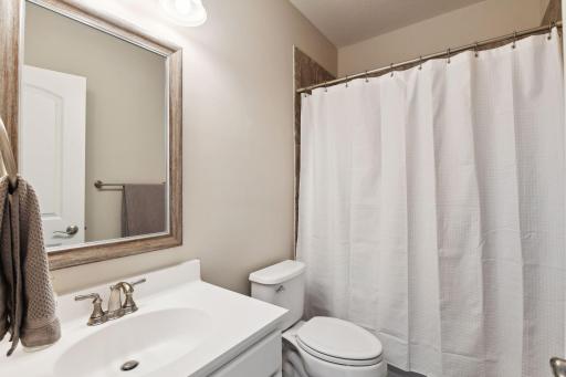 9961 Frederick Place, Eden Prairie, MN 55347