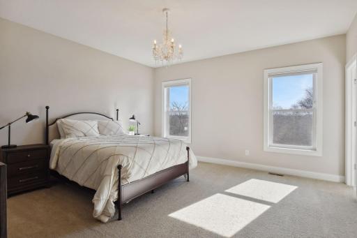9961 Frederick Place, Eden Prairie, MN 55347