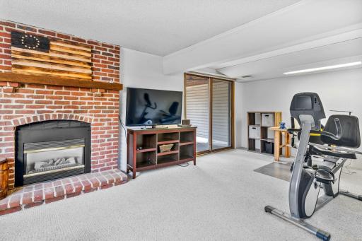 974 94th Avenue NE, Blaine, MN 55434