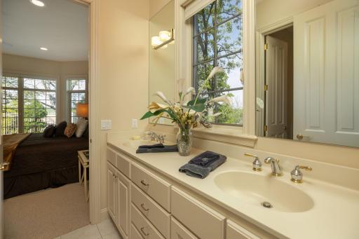 1019 Hunters Point Lane SW, Rochester, MN 55902