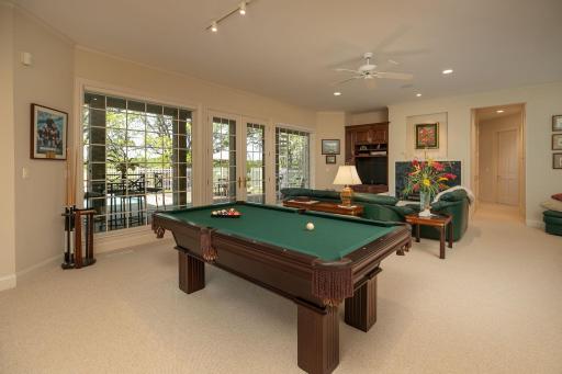 1019 Hunters Point Lane SW, Rochester, MN 55902