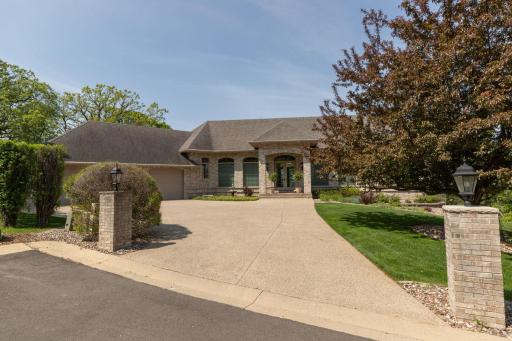 1019 Hunters Point Lane SW, Rochester, MN 55902