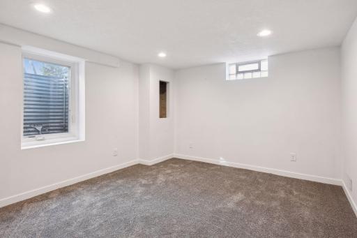 Sizable 4th bedroom downstairs