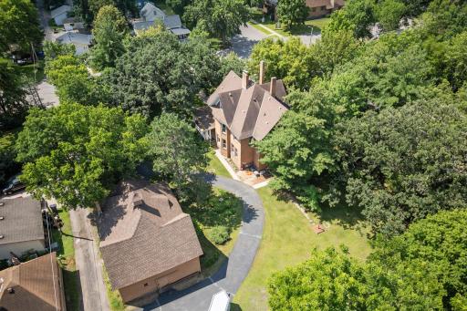Of Louis Lockwood Design (MN Architect whom also designed 6 homes along St. Paul's Summit Ave.), the Robert C. Dunn Home was completed in 1905.