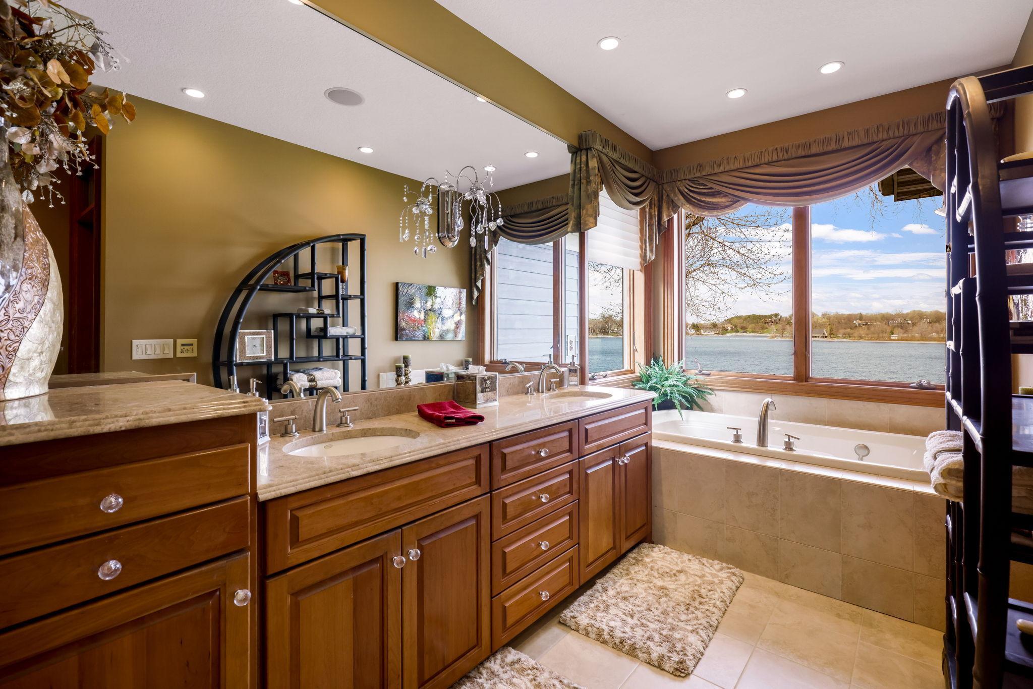 22-web-or-mls-15548 Red Oak Road SE, Prior Lake-23.jpg