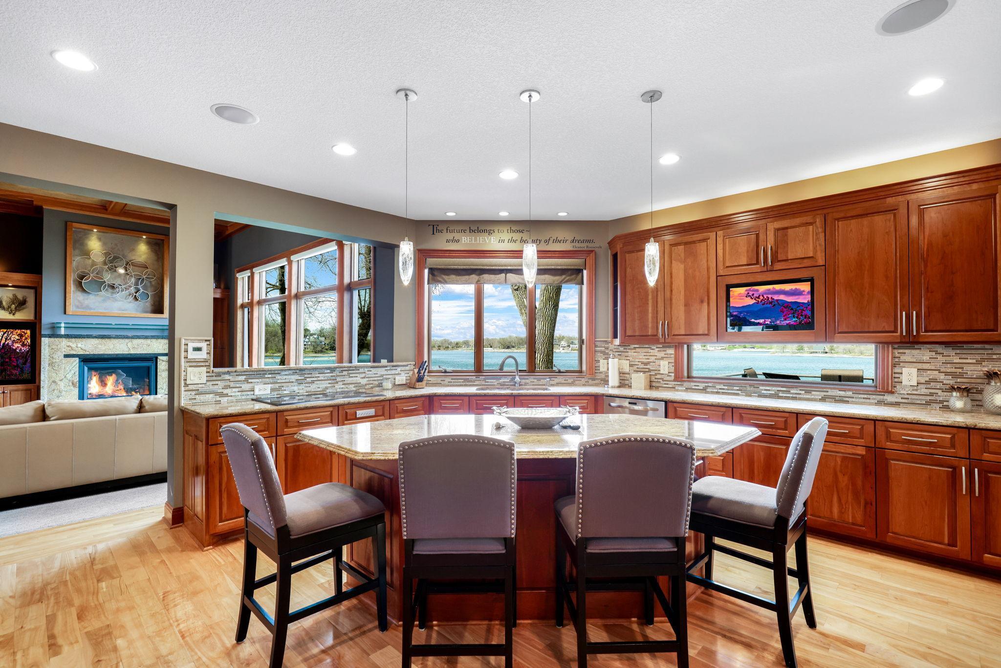 30-web-or-mls-15548 Red Oak Road SE, Prior Lake-35.jpg