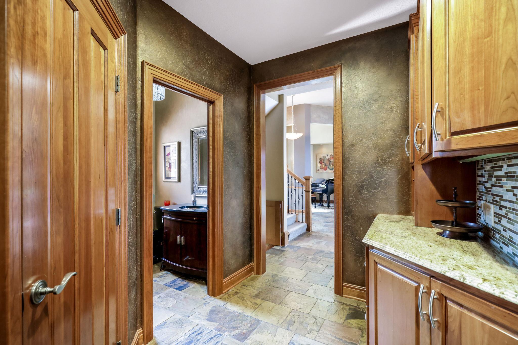 41-web-or-mls-15548 Red Oak Road SE, Prior Lake-51.jpg