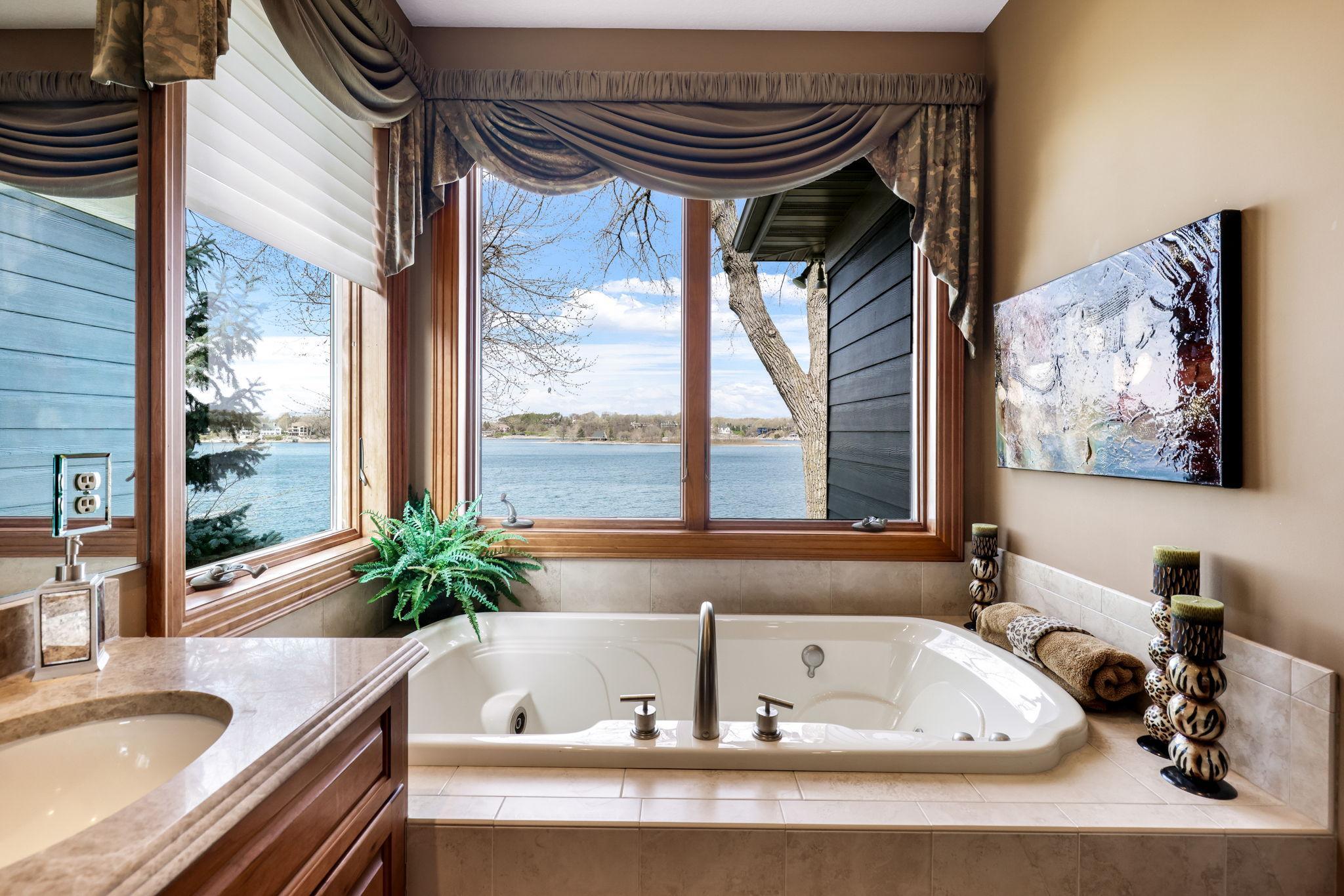 23-web-or-mls-15548 Red Oak Road SE, Prior Lake-24.jpg