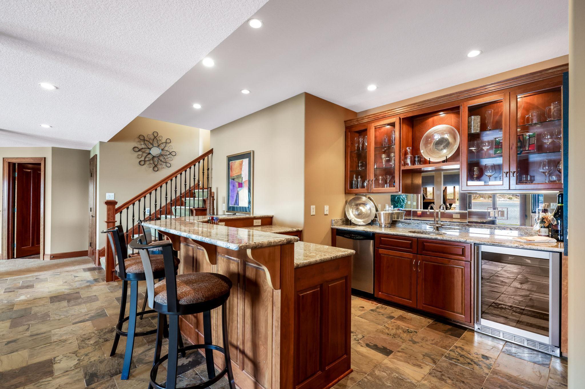 50-web-or-mls-15548 Red Oak Road SE, Prior Lake-62.jpg