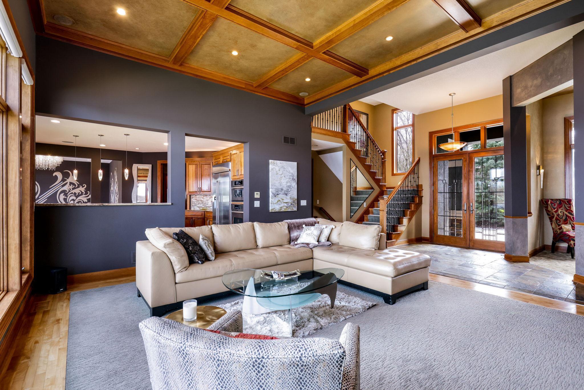 13-web-or-mls-15548 Red Oak Road SE, Prior Lake-9.jpg