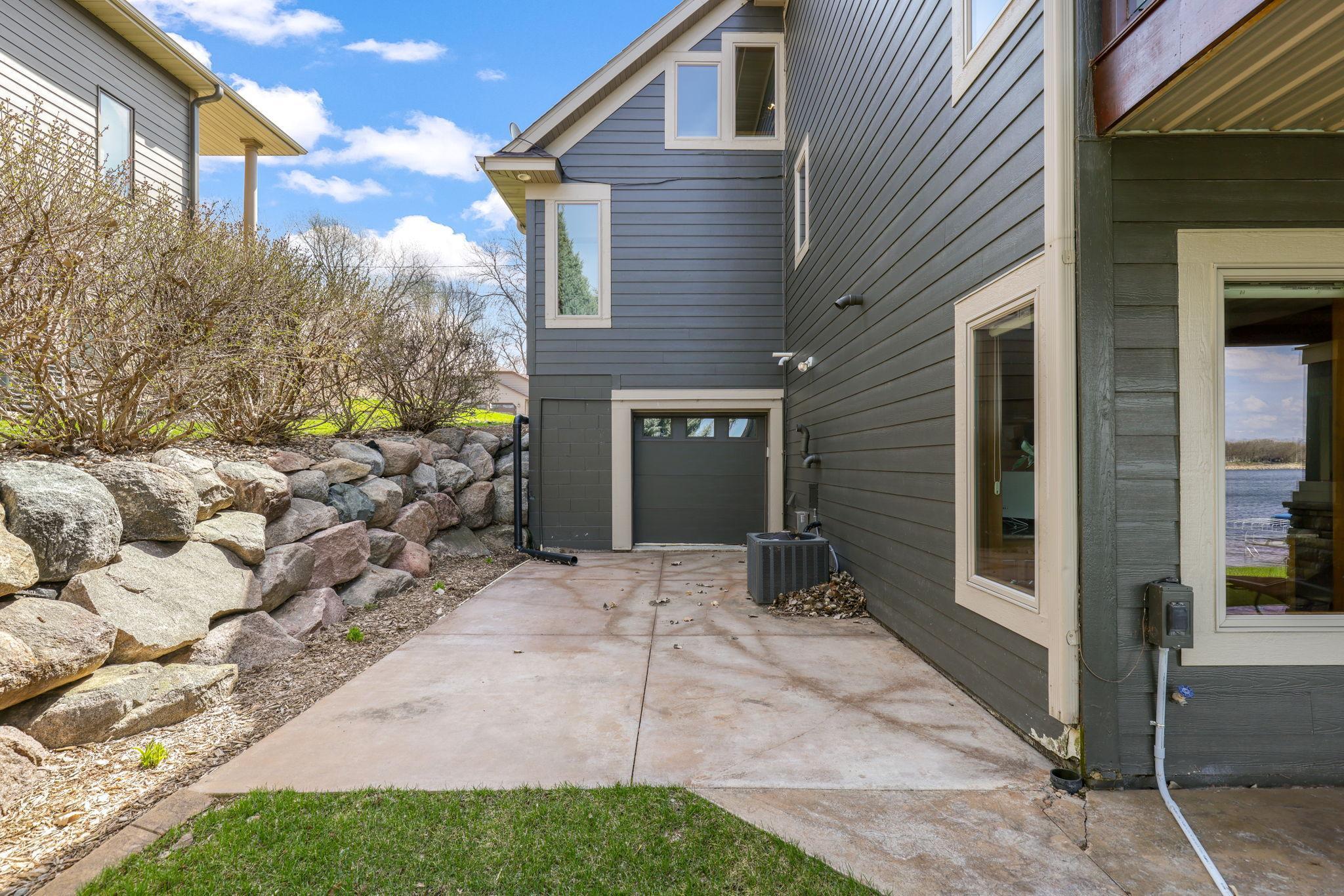 72-web-or-mls-15548 Red Oak Road SE, Prior Lake-94.jpg