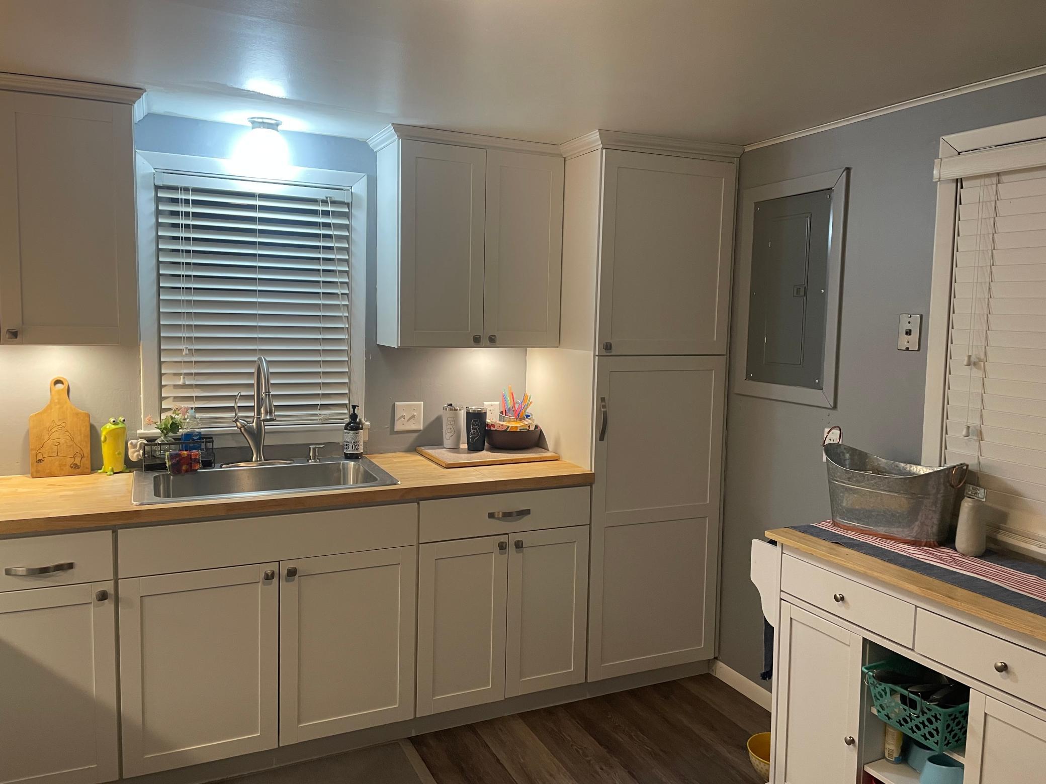 Kitchen 2.jpg