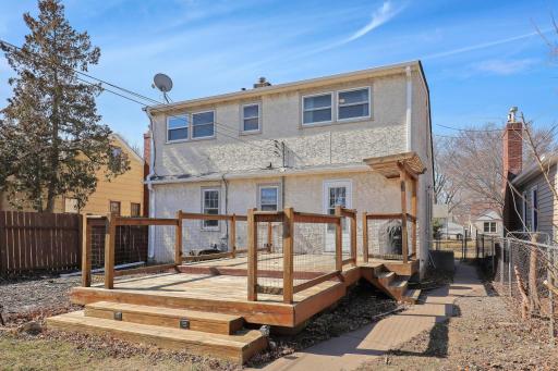 1508 Saint Albans Street N, Saint Paul, MN 55117