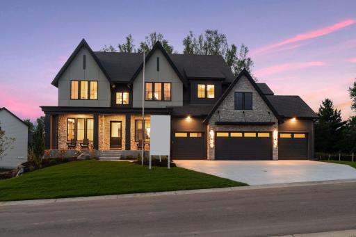 Welcome to Hanson Builders Stonebrook Model in Hollydale!