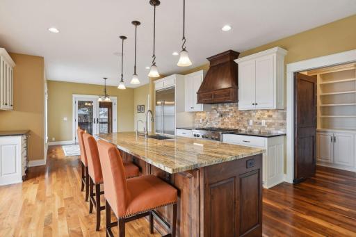 675 Pleasant View Road, Chanhassen, MN 55317