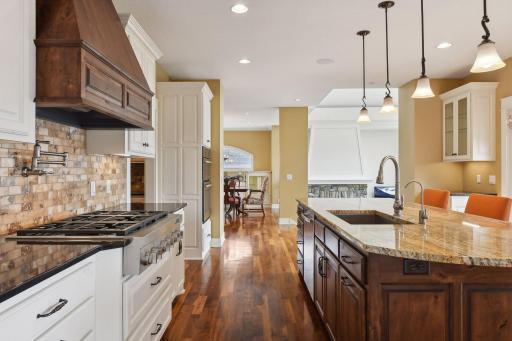 675 Pleasant View Road, Chanhassen, MN 55317
