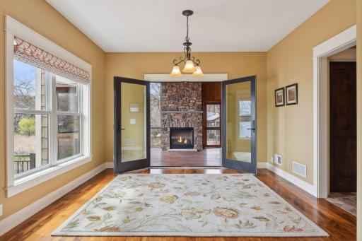 675 Pleasant View Road, Chanhassen, MN 55317