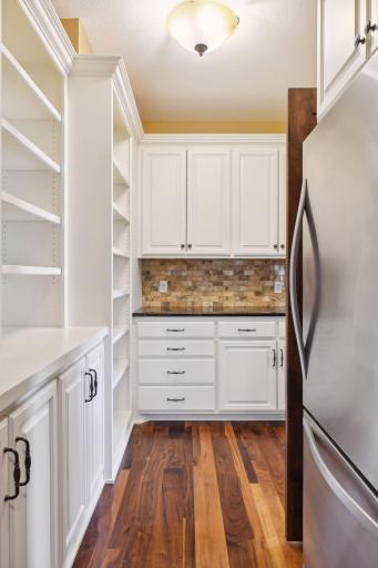 675 Pleasant View Road, Chanhassen, MN 55317