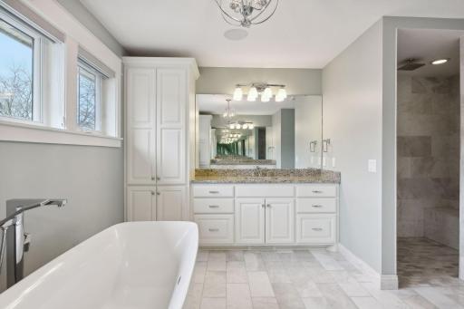 675 Pleasant View Road, Chanhassen, MN 55317