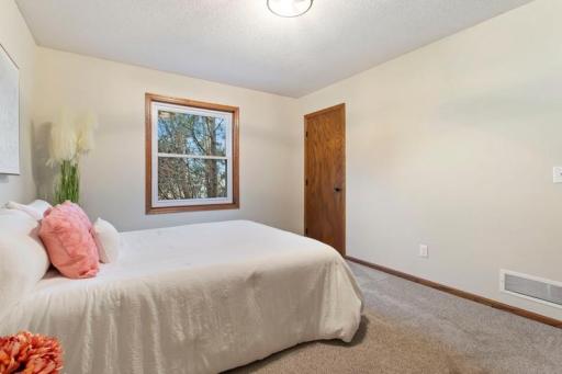 7607 Jensen Avenue S, Cottage Grove, MN 55016