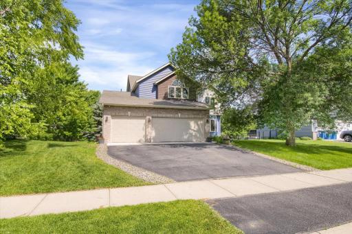 1933 Cardinal Drive, Shakopee, MN 55379