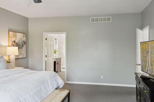 465 W 220th Street, Jordan, MN 55352